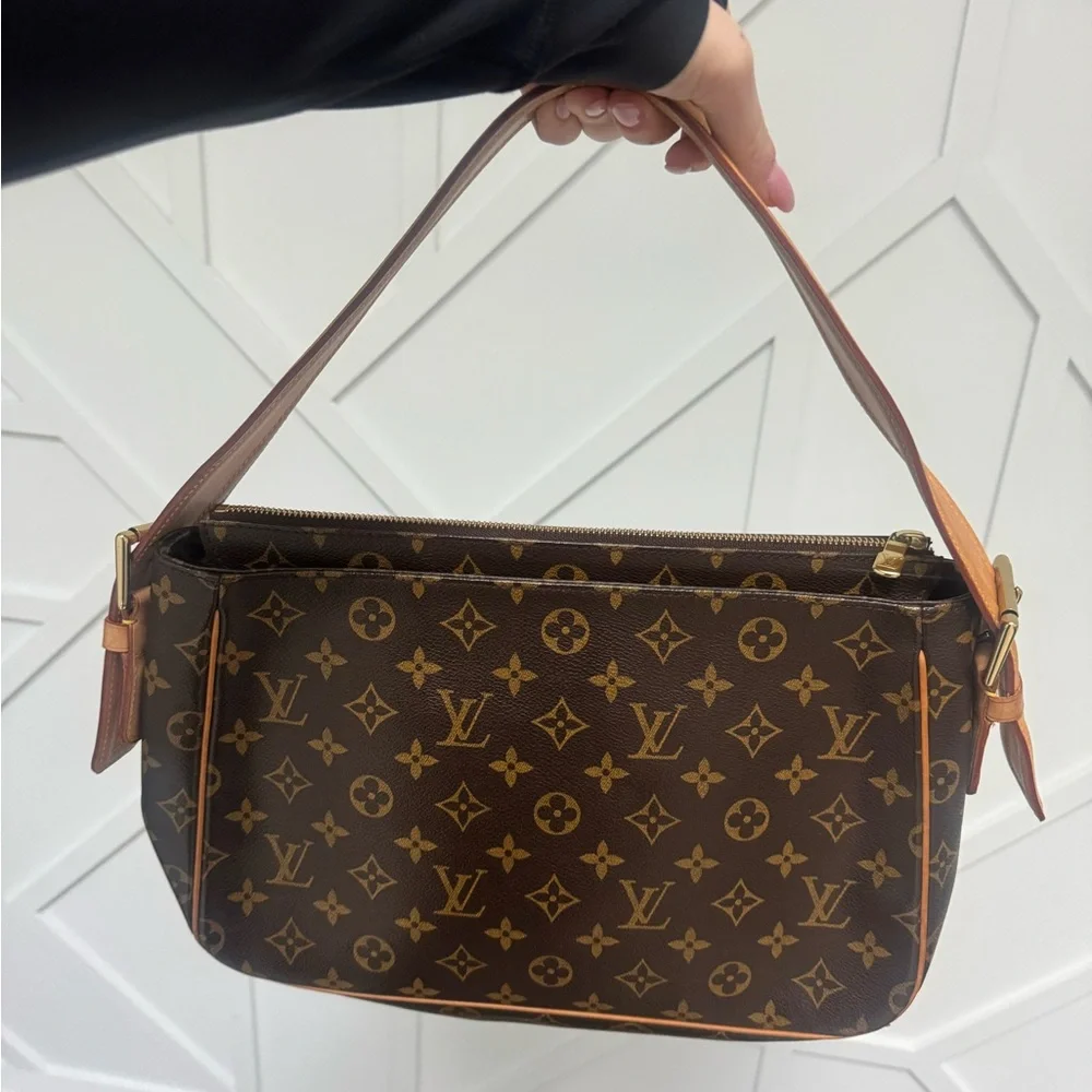 Louis Vuitton Brown and Tan Monogram Handbag - Picture 3 of 7